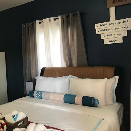 Anchorage Inn Moalboal Bagian luar foto