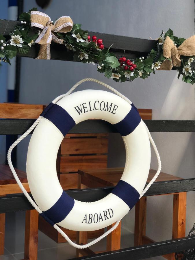 Anchorage Inn Moalboal Bagian luar foto