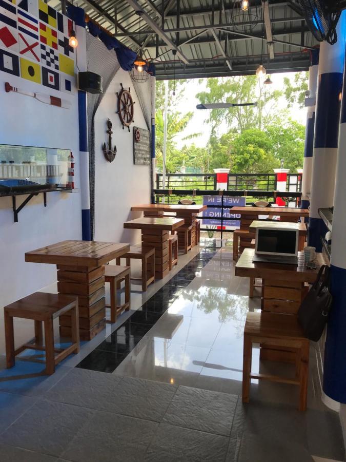 Anchorage Inn Moalboal Bagian luar foto