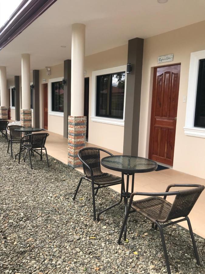 Anchorage Inn Moalboal Bagian luar foto