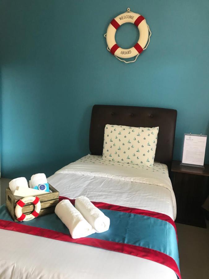 Anchorage Inn Moalboal Bagian luar foto