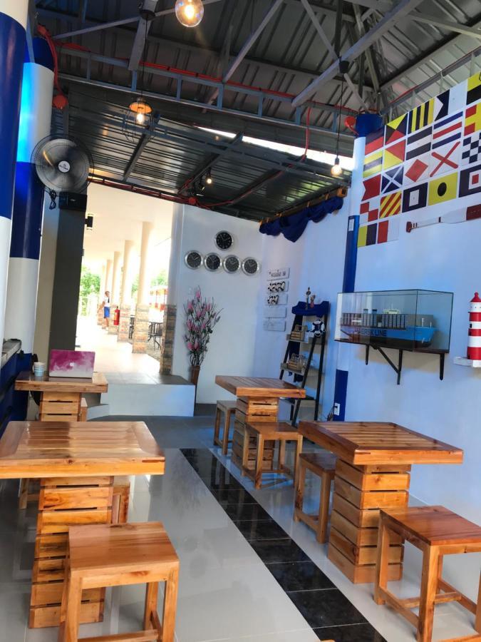 Anchorage Inn Moalboal Bagian luar foto